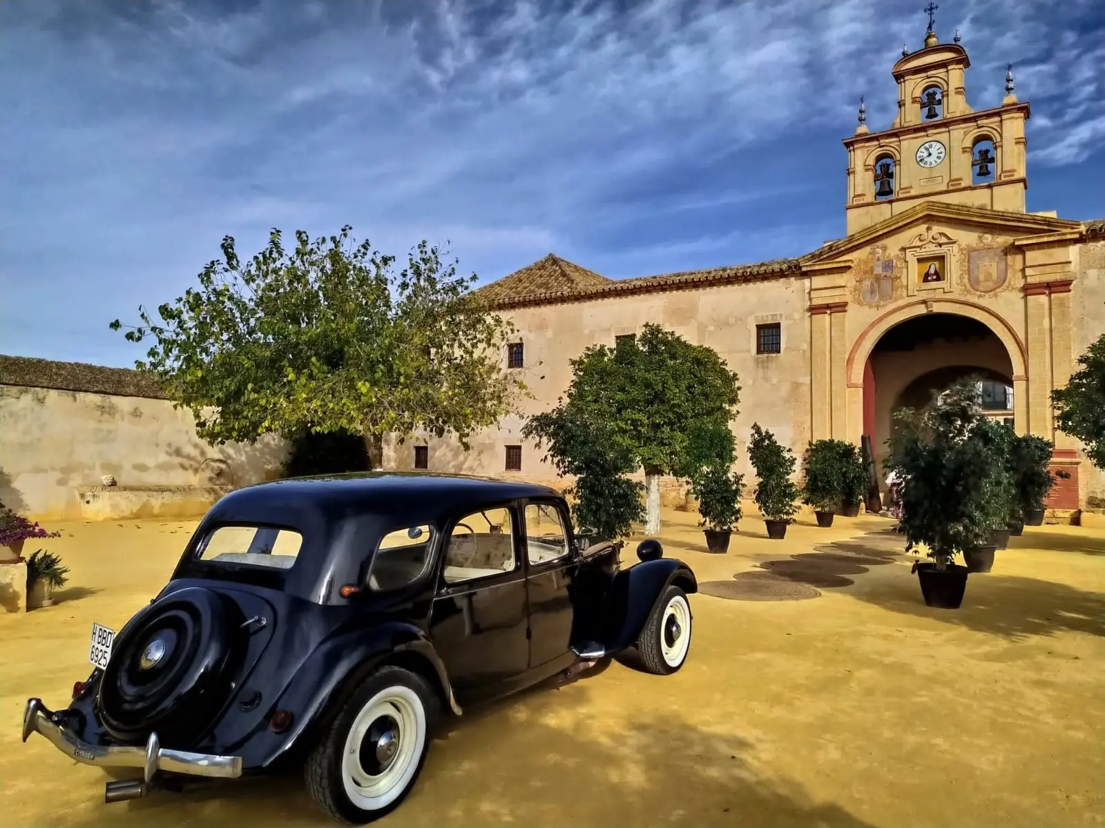 Citroën 11B Ligero - Vehículo Época Sevilla 1955 - Coche clásico para alquiler en bodas Sevilla - Imagen 1 de 7