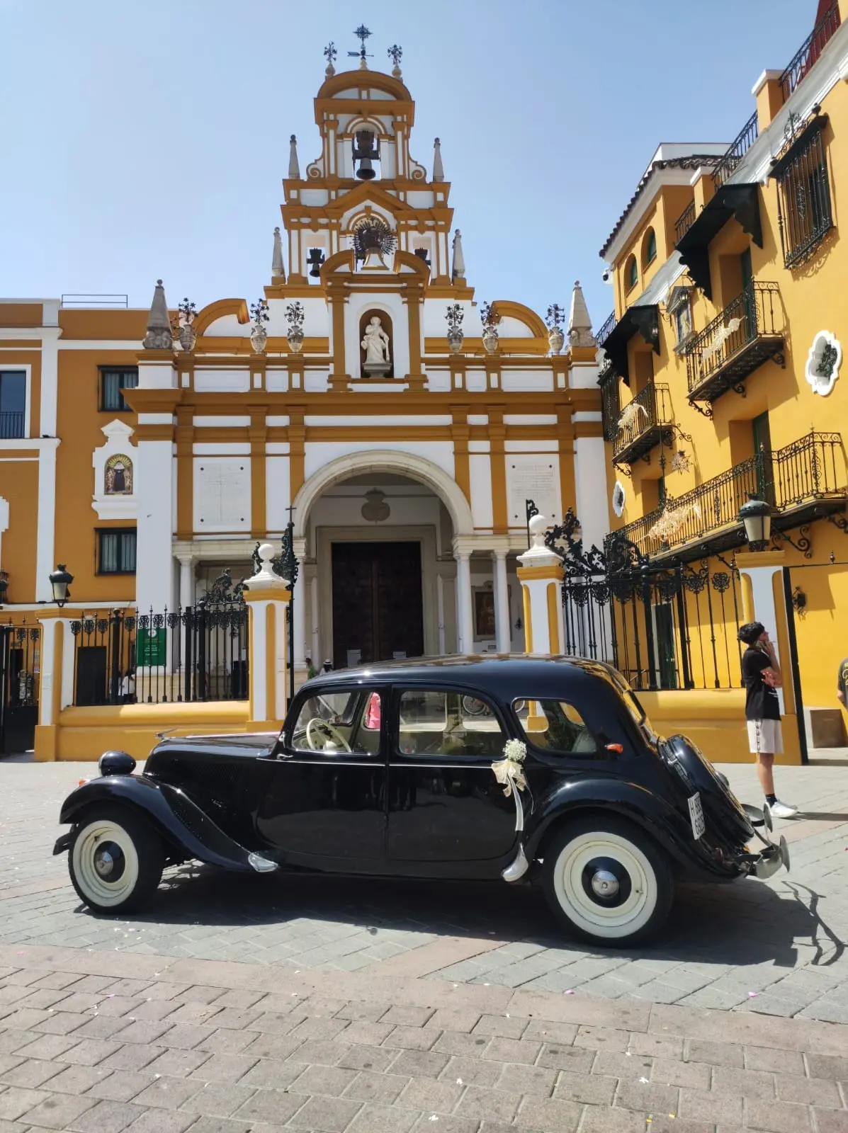 Citroën 11B Ligero - Vehículo Época Sevilla 1955 - Coche clásico para alquiler en bodas Sevilla - Imagen 3 de 7