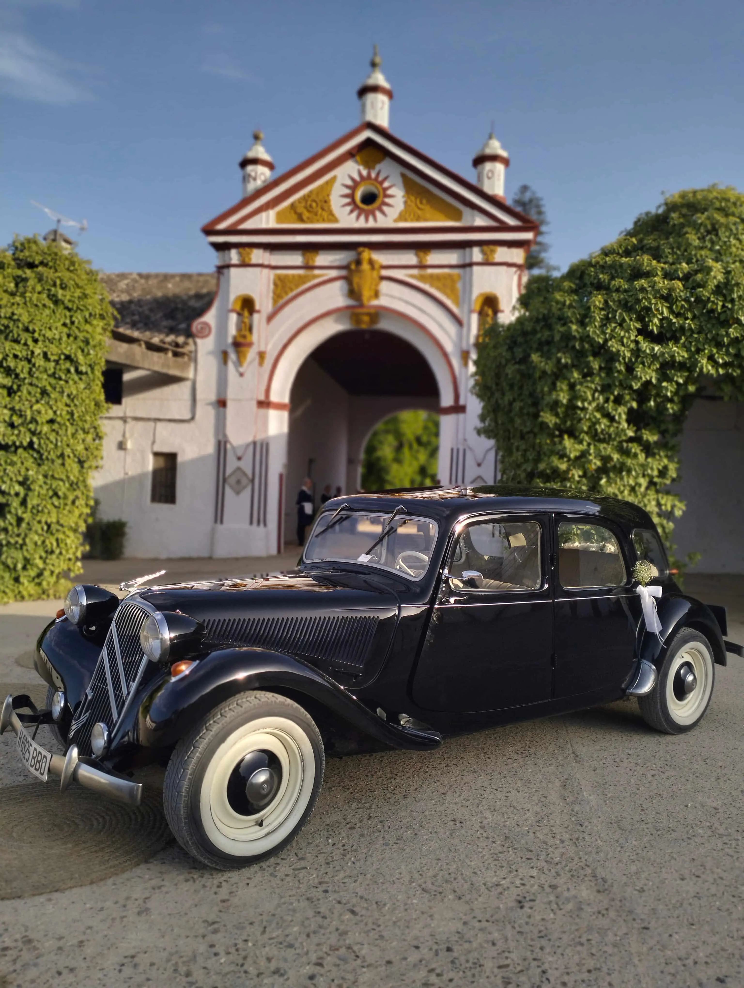 Citroën 11B Ligero - Vehículo Época Sevilla 1955 - Coche clásico para alquiler en bodas Sevilla - Imagen 5 de 7