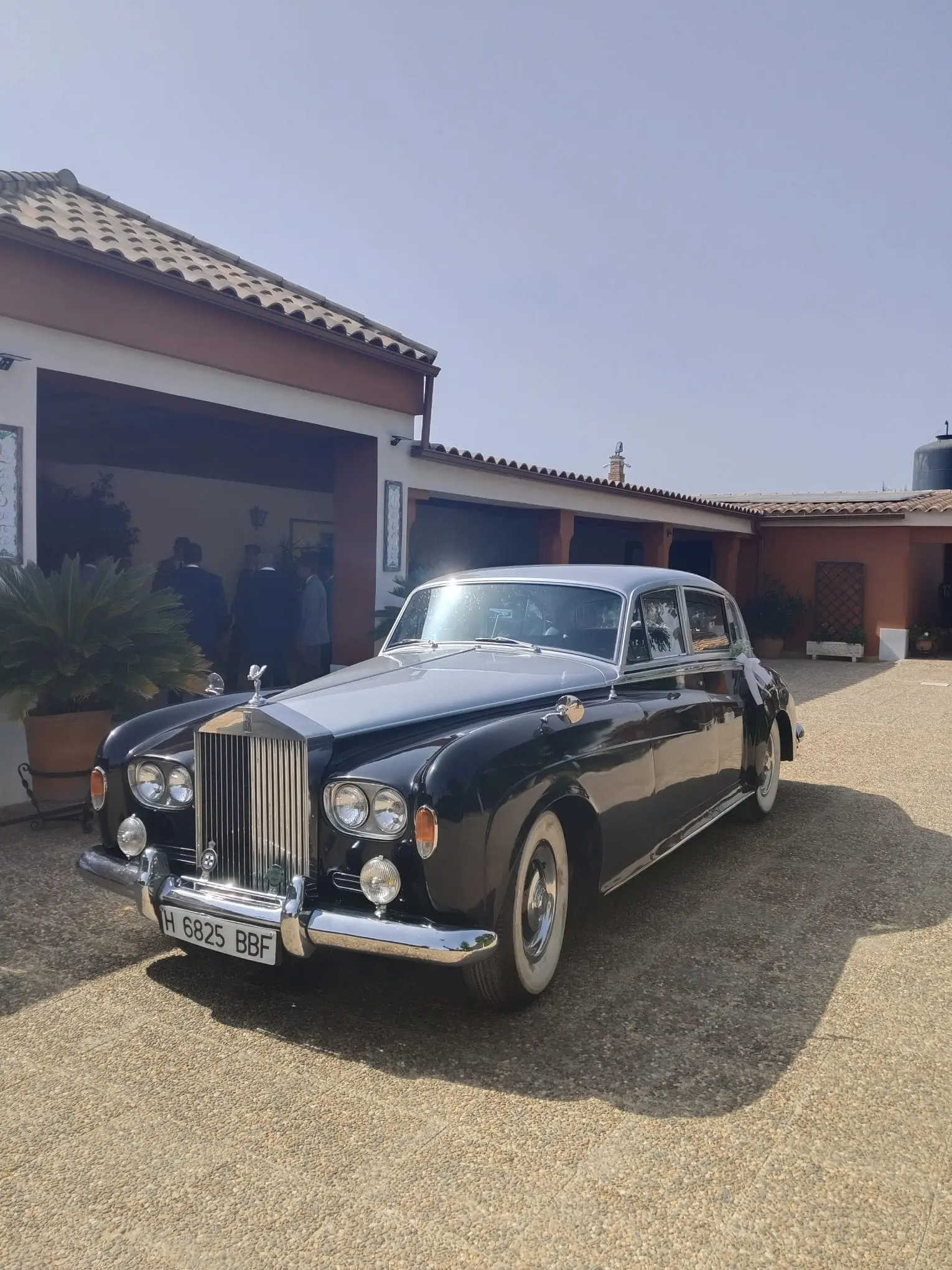 Rolls-Royce Silver Shadow (I) - Alquiler Sevilla 1972 - Coche clásico para alquiler en bodas Sevilla - Imagen 5 de 9