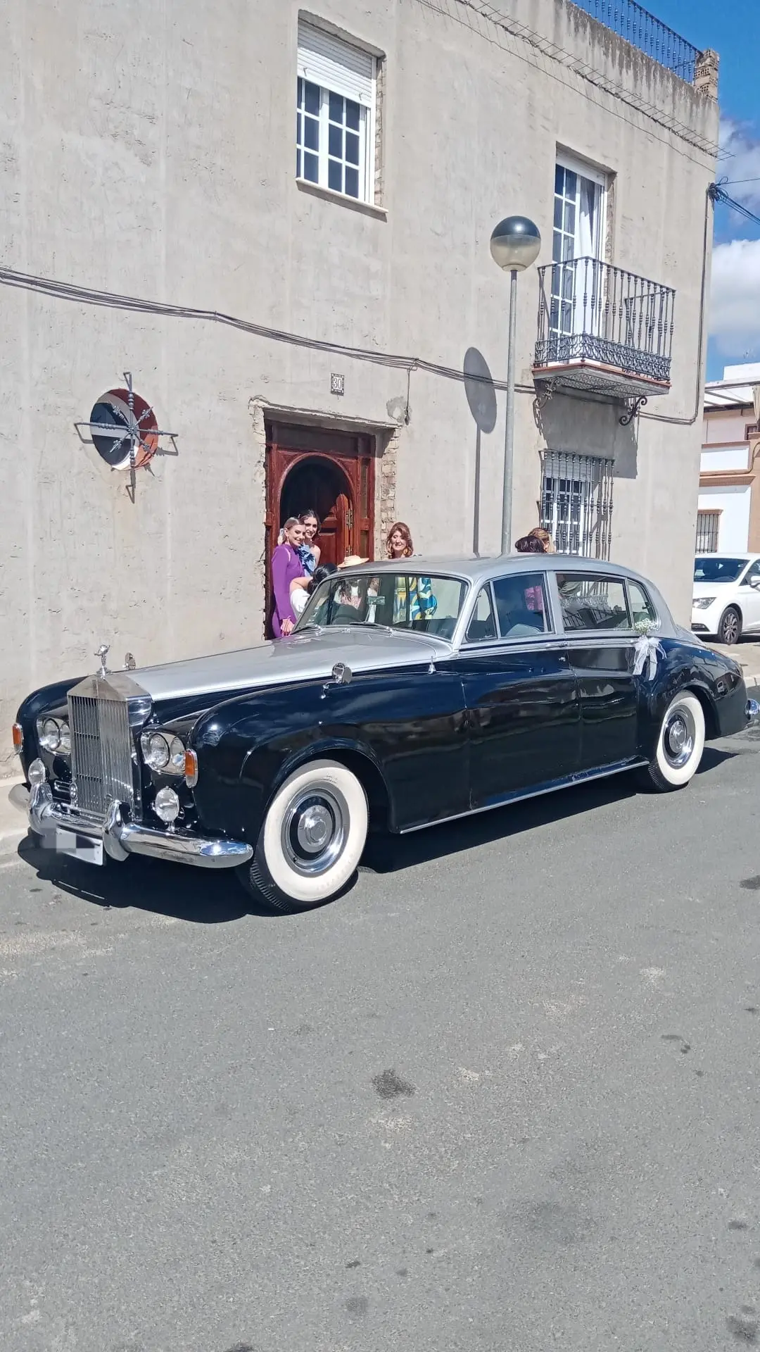 Rolls-Royce Silver Shadow (I) - Alquiler Sevilla 1972 - Coche clásico para alquiler en bodas Sevilla - Imagen 6 de 9