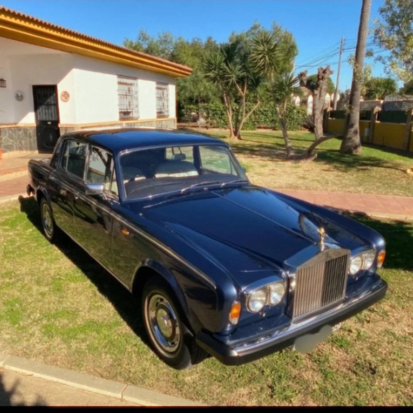 Rolls-Royce Silver Shadow (II) - Coche Boda Sevilla 1980 - Coche clásico para alquiler en bodas Sevilla - Imagen 3 de 7