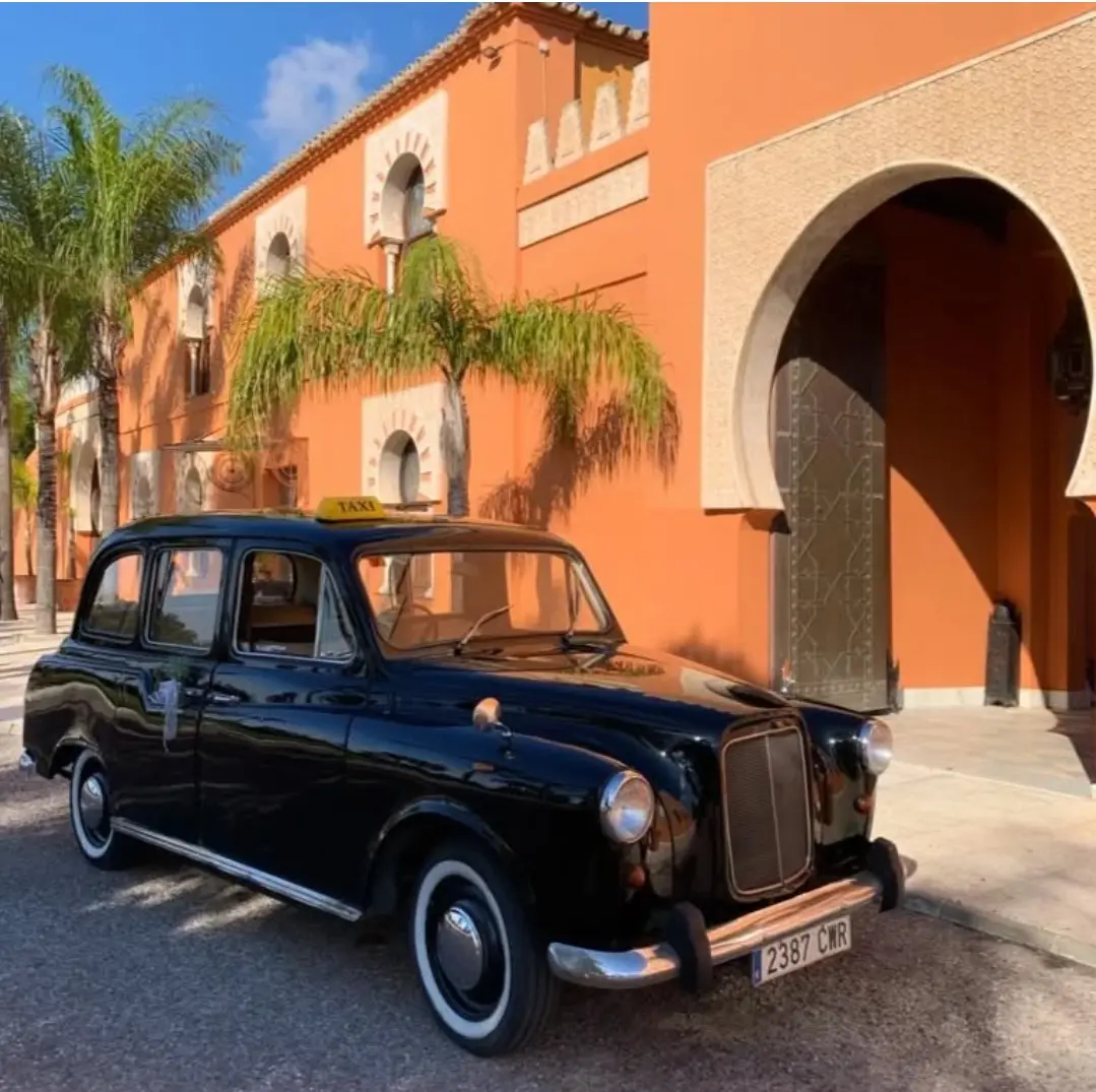 Austin FX4 (Taxi inglés) - Vehículo Clásico Sevilla 1986 - Coche clásico para alquiler en bodas Sevilla - Imagen 7 de 7
